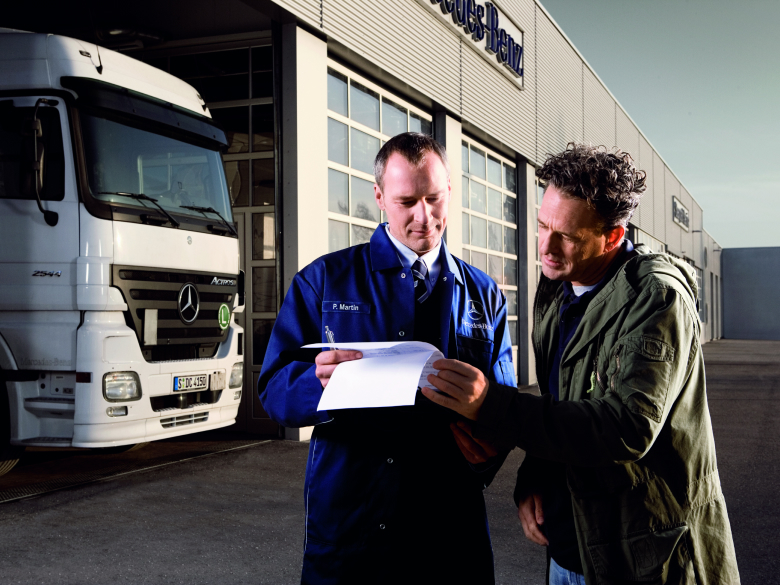 Wartung und Reparatur | Mercedes-Benz Lkw